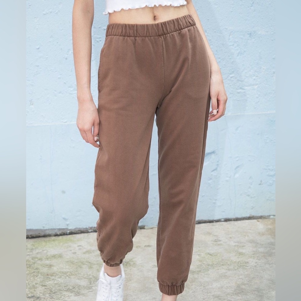 BROWN BRANDY MELVILLE SWEATPANTS
